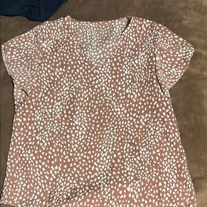 Women's Brown and White Blouse
